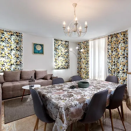 Апартамент Casamia Свети Влас